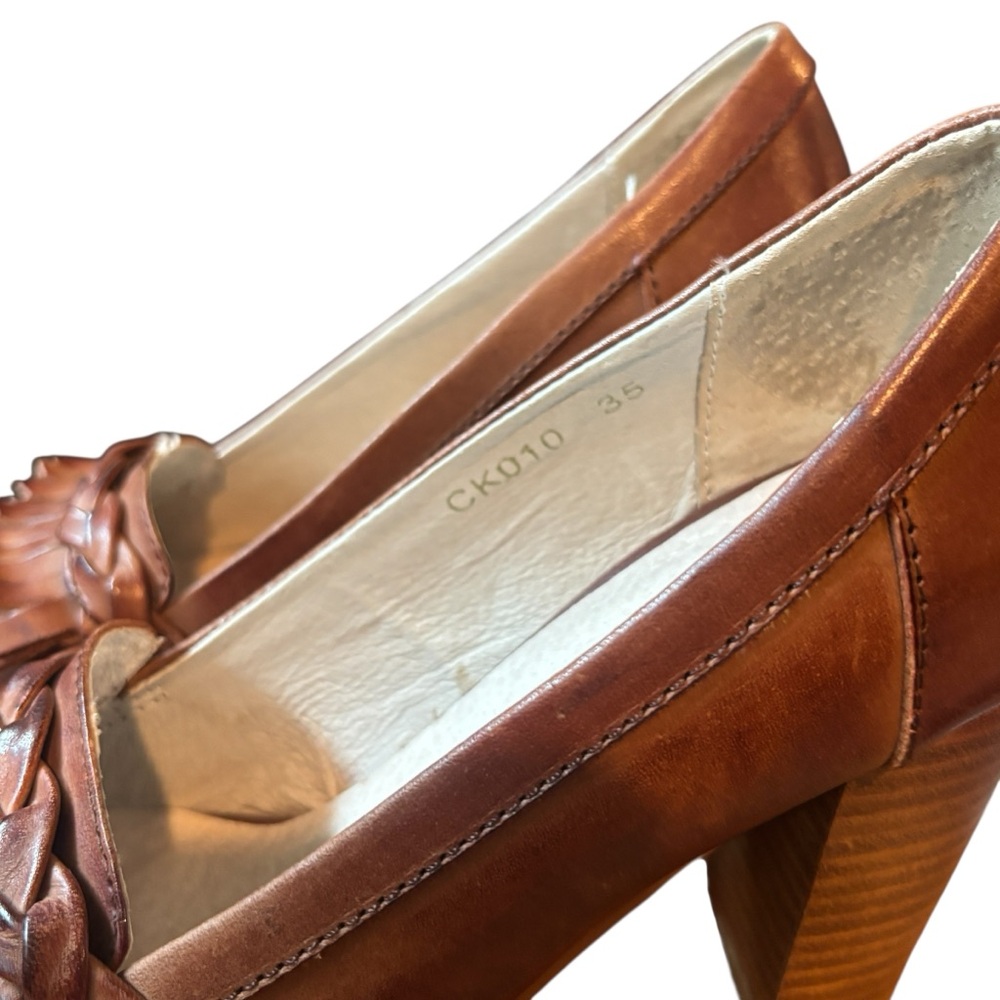 Frye Leather Braided Fringe Loafers Women's Size - Picture 5 of 7